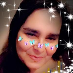 Meet your Posher, Pastora adoradora sally